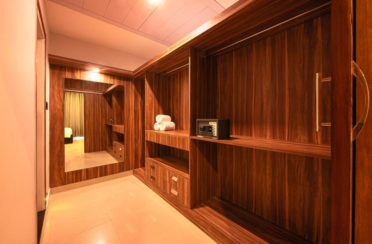 Hometown Galleria Manipal Luaran gambar